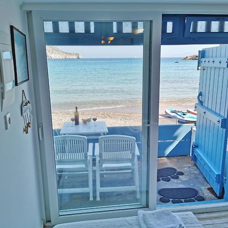 Blue Mare Apartments On The Beach Firopotamos Quarto foto
