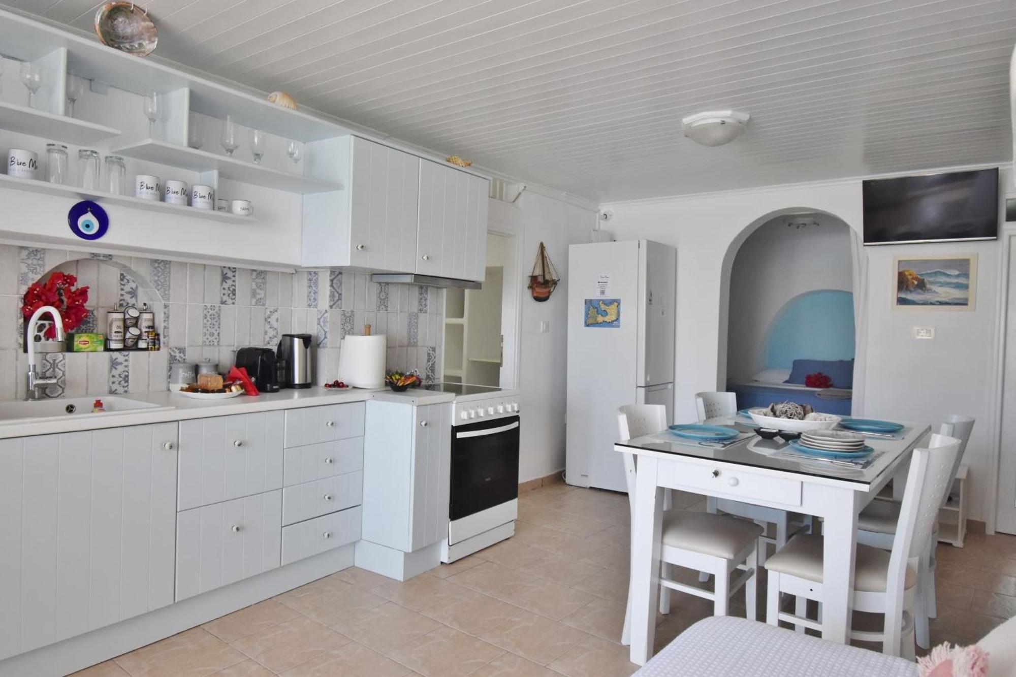 Blue Mare Apartments On The Beach Firopotamos Quarto foto