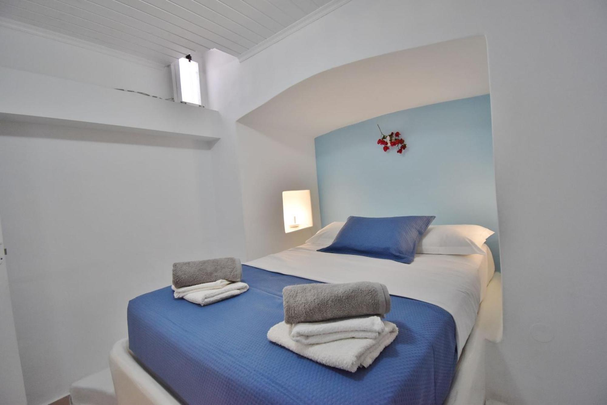 Blue Mare Apartments On The Beach Firopotamos Quarto foto