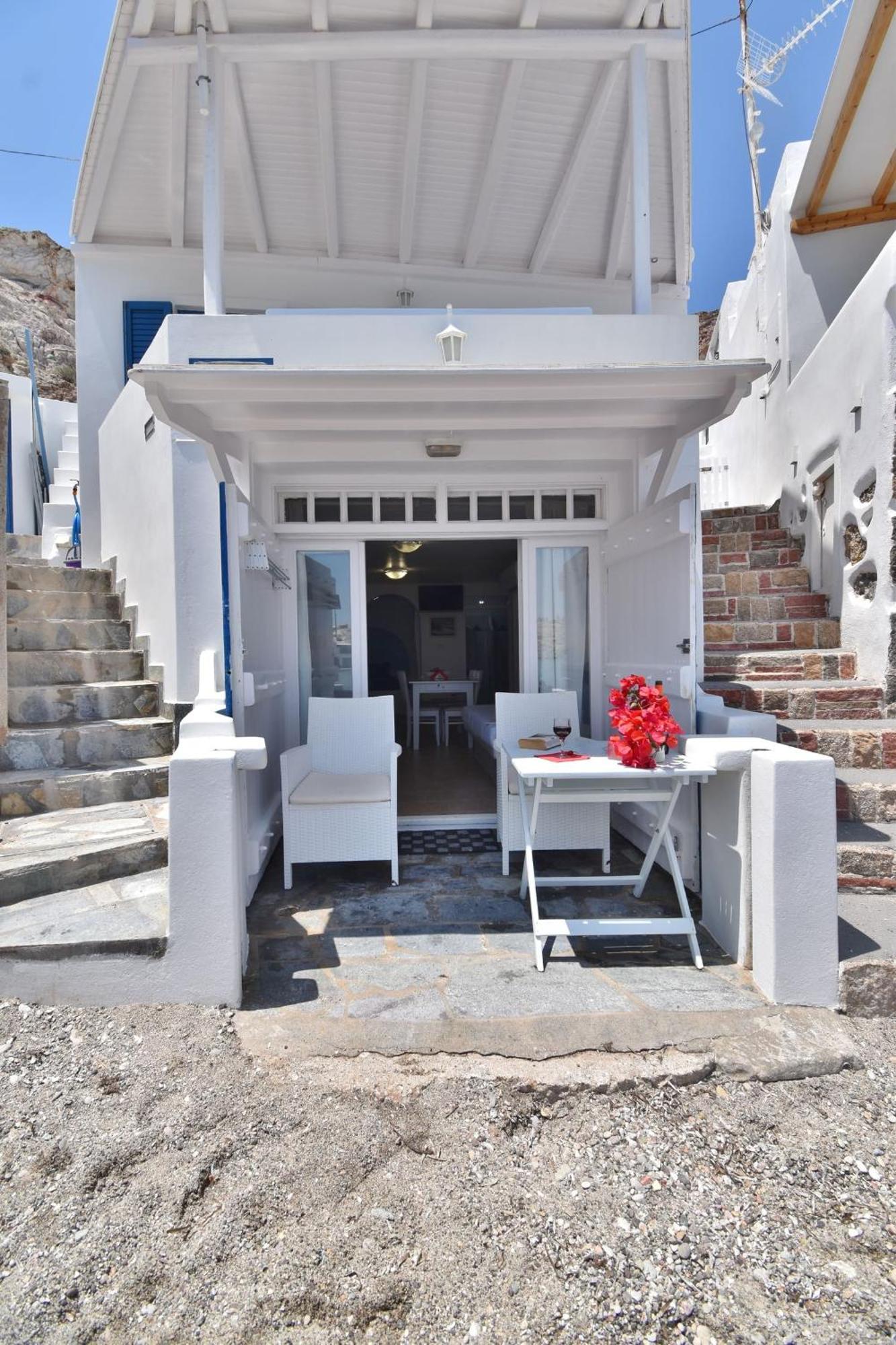 Blue Mare Apartments On The Beach Firopotamos Quarto foto