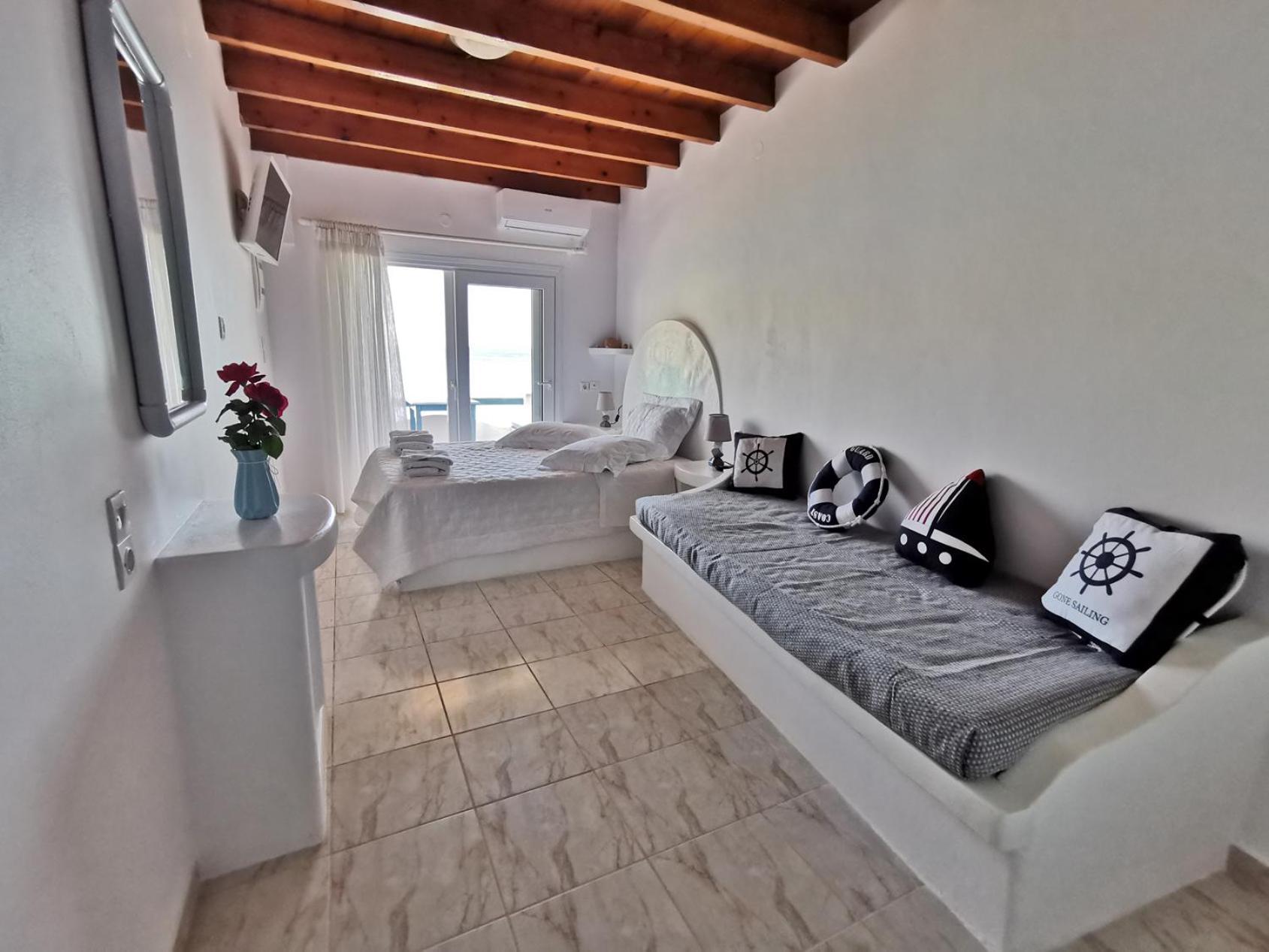 Blue Mare Apartments On The Beach Firopotamos Quarto foto