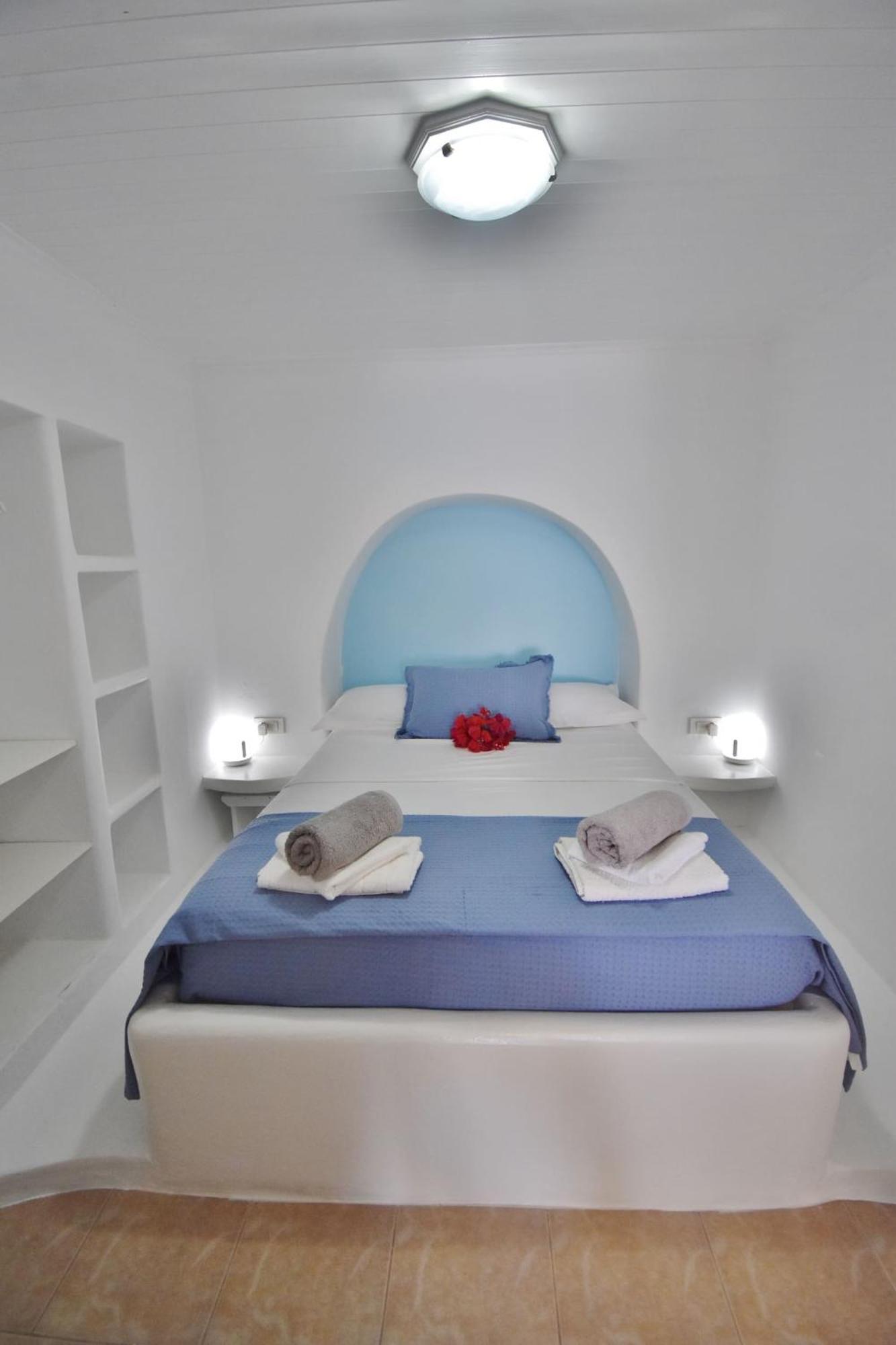 Blue Mare Apartments On The Beach Firopotamos Quarto foto