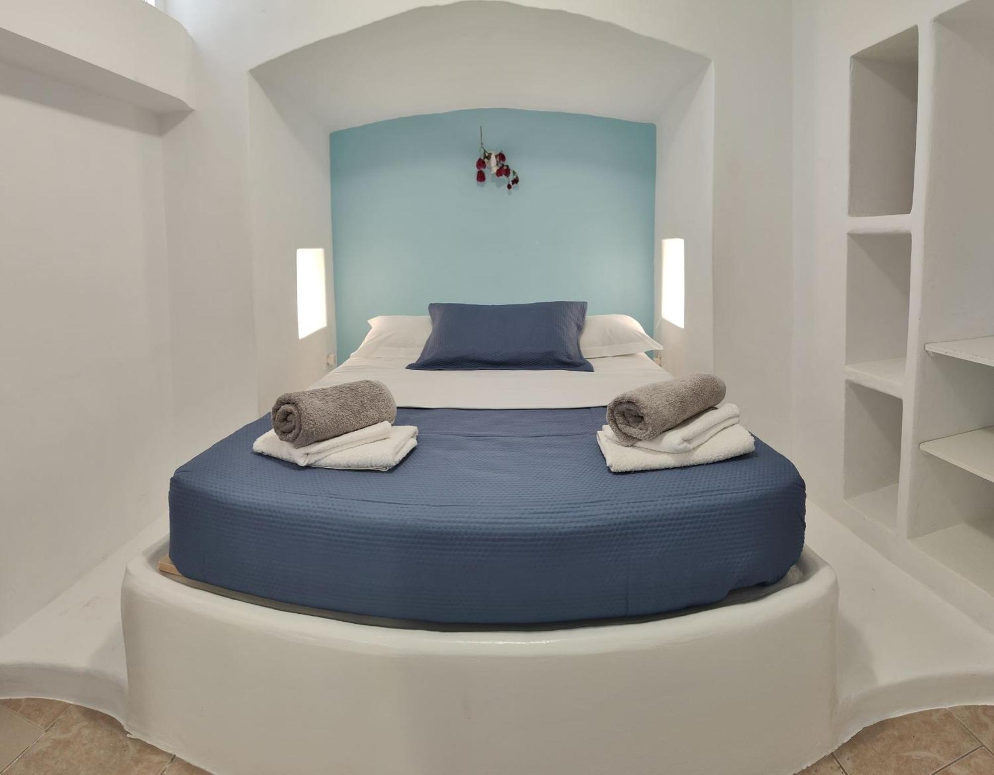 Blue Mare Apartments On The Beach Firopotamos Quarto foto