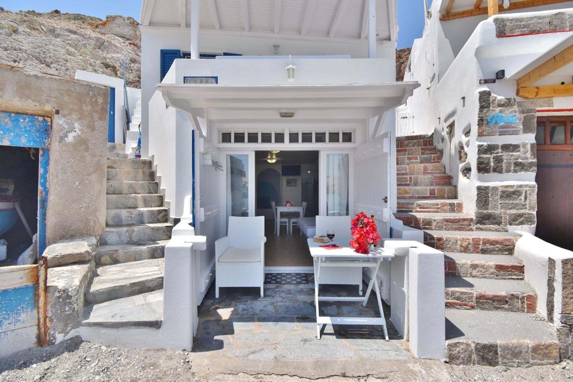 Blue Mare Apartments On The Beach Firopotamos Quarto foto