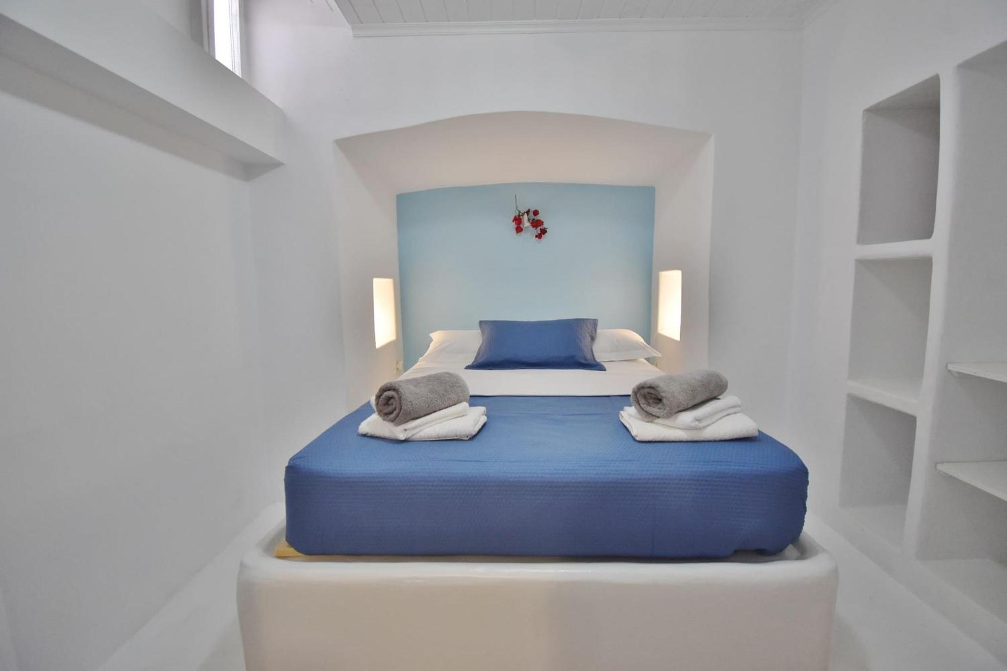 Blue Mare Apartments On The Beach Firopotamos Quarto foto