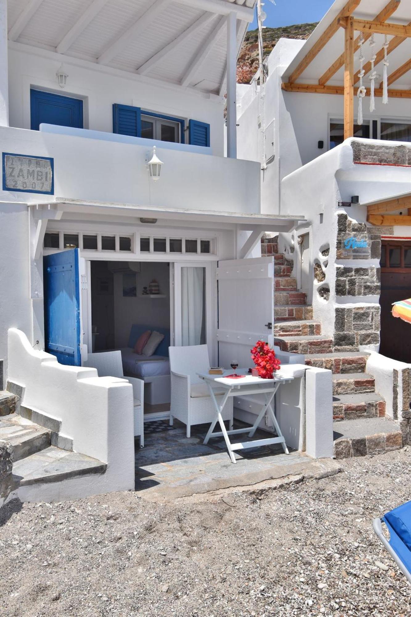 Blue Mare Apartments On The Beach Firopotamos Quarto foto