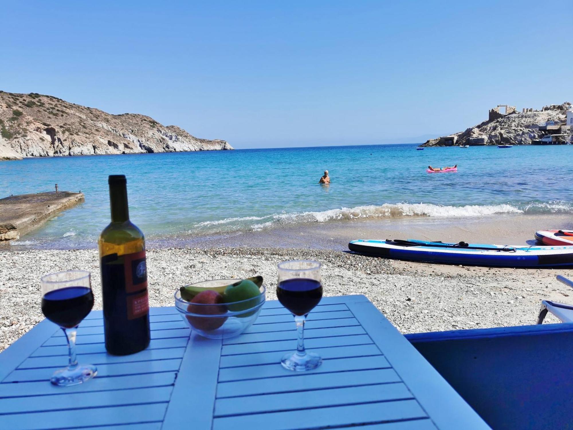 Blue Mare Apartments On The Beach Firopotamos Quarto foto