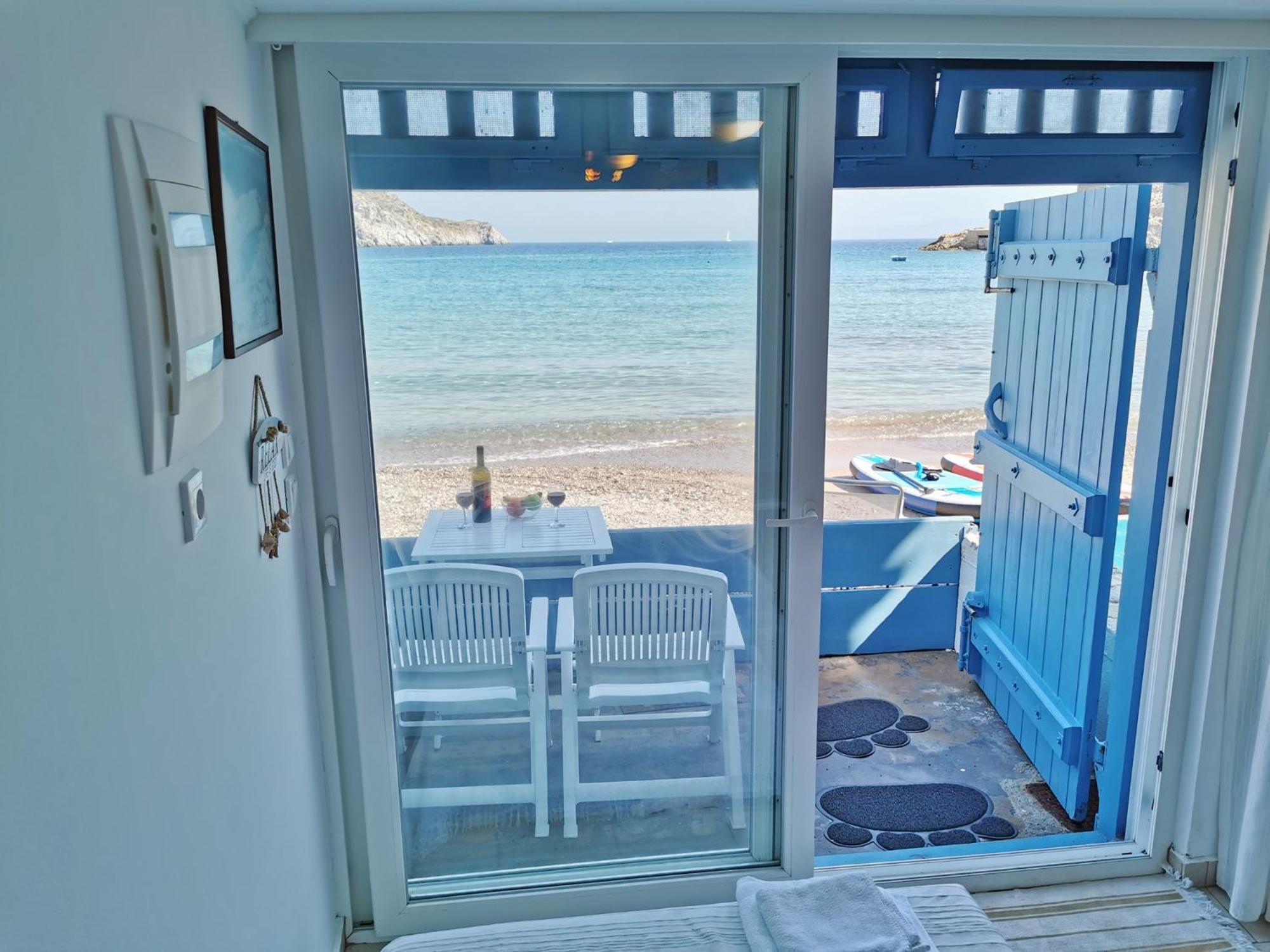 Blue Mare Apartments On The Beach Firopotamos Quarto foto